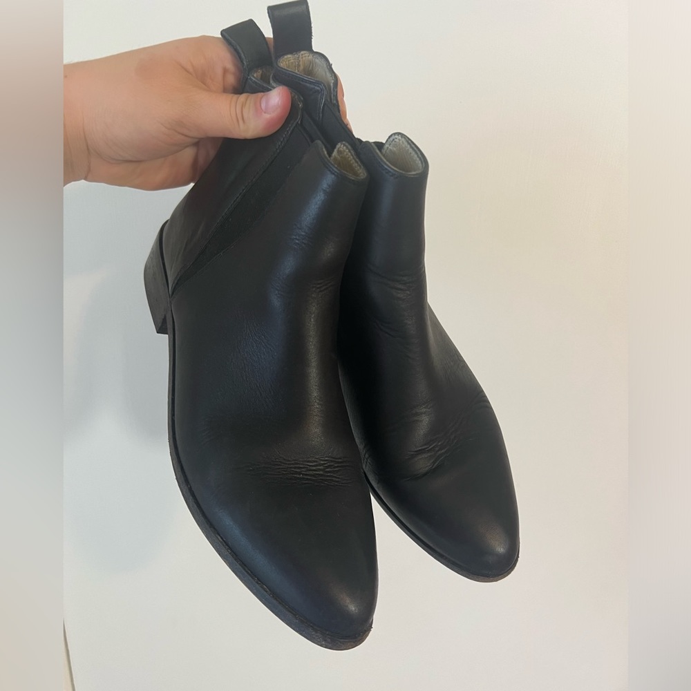 Nisolo Eva Everyday Chelsea Boots